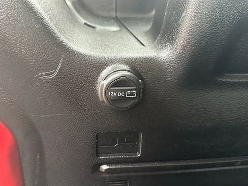 Used 2023 Jeep Wrangler Unlimited Sahara AWD/4WD image 13