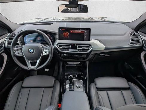 Used 2025 BMW X4 xDrive30i image 18