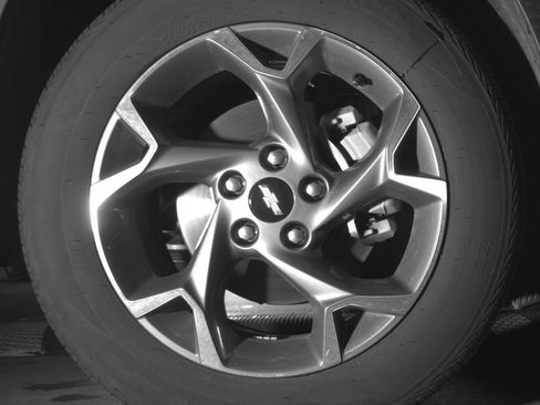 Used 2025 Chevrolet Trax LT w/ LT Convenience Package FWD image 13