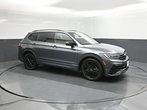 Used 2022 Volkswagen Tiguan SE R-Line FWD image 26