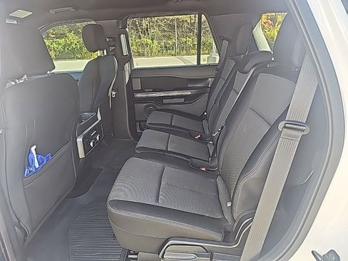 Certified 2020 Ford Expedition XLT image 18