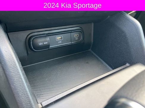 Used 2024 Kia Sportage LX image 37