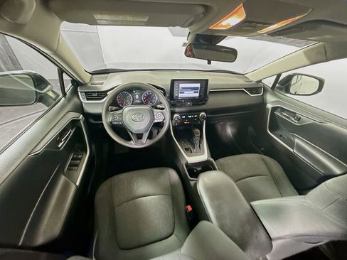 Certified 2020 Toyota RAV4 XLE image 21