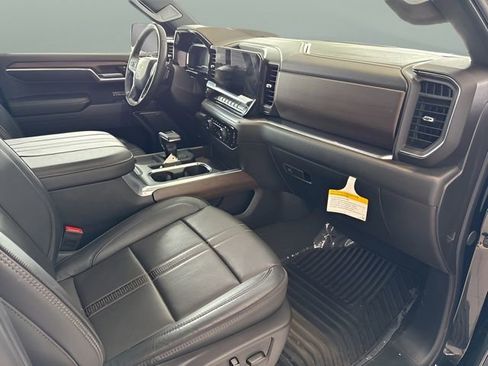 Used 2025 Chevrolet Silverado 1500 High Country w/ Technology Package image 23