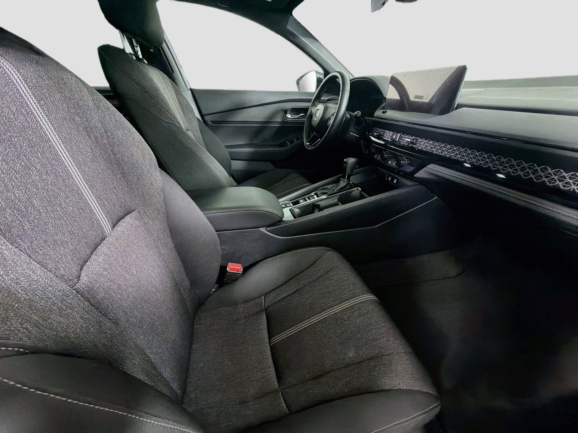 Used 2025 Honda Accord Sport image 29