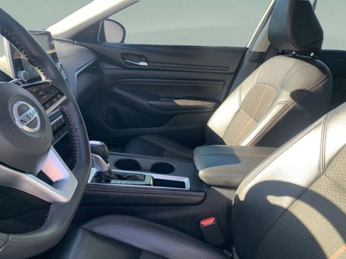 Used 2021 Nissan Altima 2.5 SR w/ SR Premium Package image 10