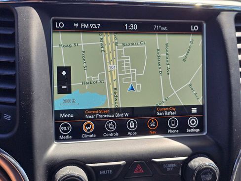 Used 2018 Jeep Grand Cherokee Trailhawk w/ Trailhawk Luxury Group AWD/4WD image 31