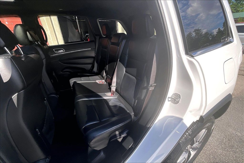 Used 2021 Jeep Grand Cherokee Limited AWD/4WD image 25