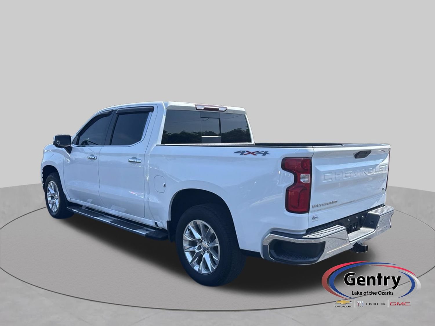 Used 2019 Chevrolet Silverado 1500 LTZ w/ LTZ Plus Package AWD/4WD image 3