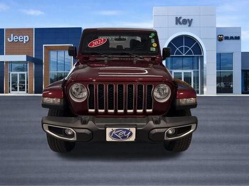Used 2022 Jeep Gladiator Overland w/ Trailer Tow Package AWD/4WD image 14
