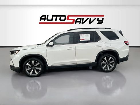 Used 2025 Honda Pilot Elite image 4
