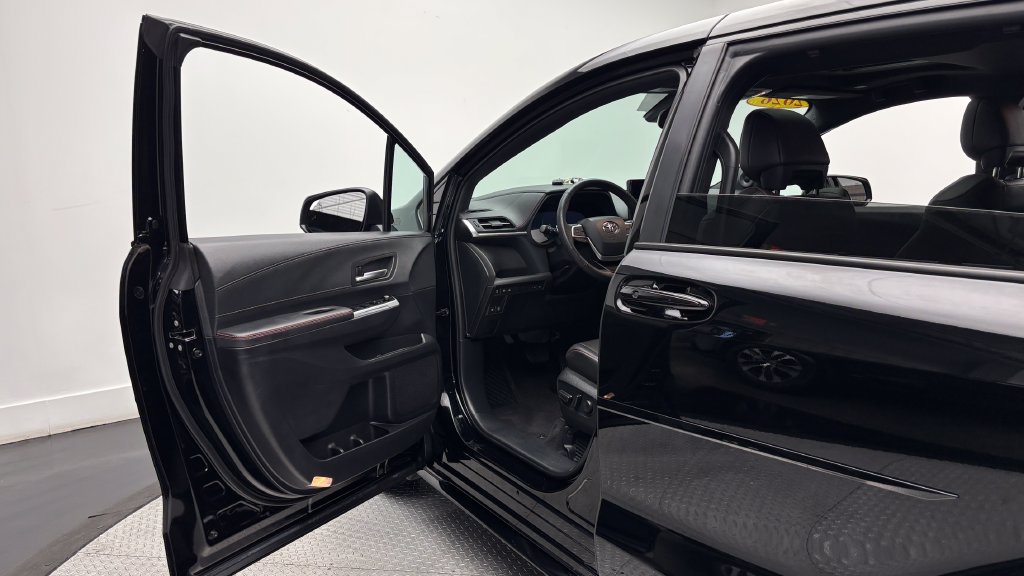 Certified 2026 Toyota Sienna XSE AWD/4WD image 22