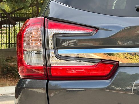 Used 2024 Subaru Ascent Premium w/ Convenience Package AWD/4WD image 46