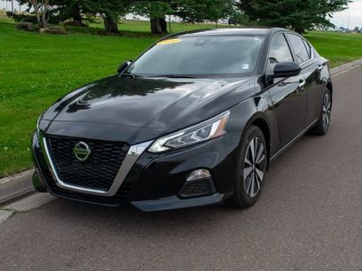 Used 2022 Nissan Altima 2.5 SV