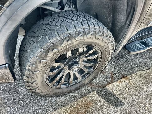 Used 2020 GMC Sierra 1500 AT4 w/ AT4 Premium Package AWD/4WD image 2