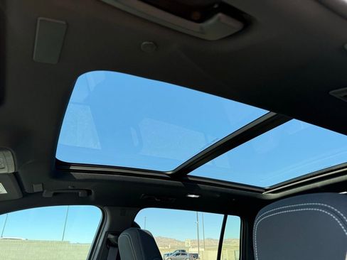 New 2026 Chevrolet Traverse LT w/ Sun and Wheel Package image 12