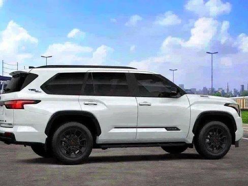 New 2026 Toyota Sequoia Platinum w/ TRD Off-Road Package AWD/4WD image 33