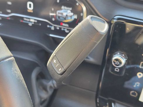 Used 2025 GMC Sierra 2500 AT4 w/ Technology Package AWD/4WD image 35