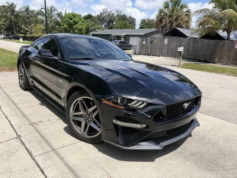 Used 2021 Ford Mustang GT RWD image 11