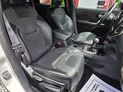Used 2015 Jeep Cherokee Limited w/ Luxury Group FWD image 28