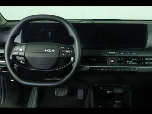 Used 2025 Kia K4 FWD image 15