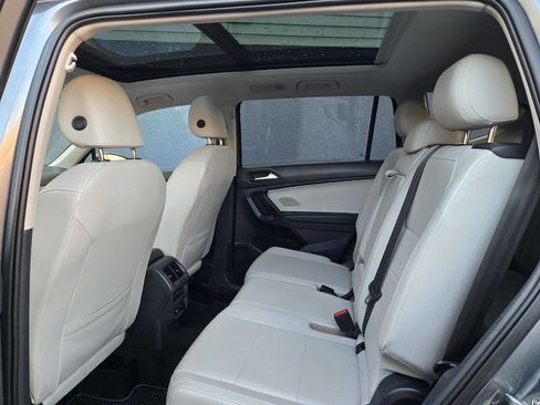 Used 2021 Volkswagen Tiguan SEL w/ 3-Row Tiguan MDO Package image 8