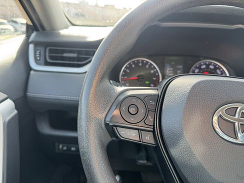 Certified 2021 Toyota RAV4 XLE image 22