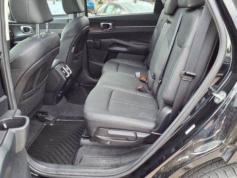 Used 2023 Kia Sorento S w/ Panoramic Sunroof Package FWD image 19