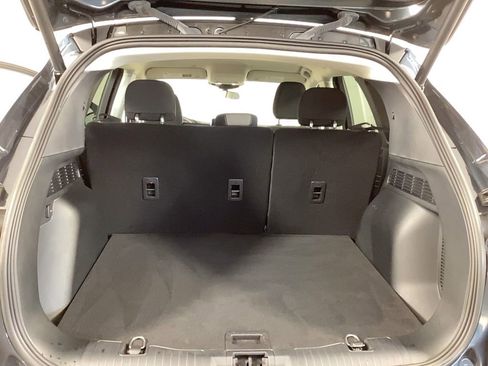 Used 2022 Ford Escape SE w/ SE Sport Appearance Package image 31