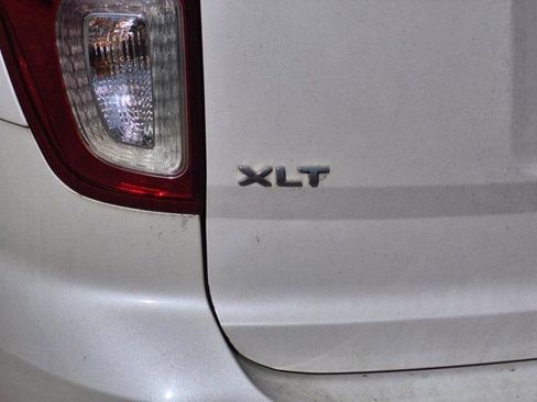 Used 2014 Ford Explorer XLT w/ Equipment Group 202A image 5