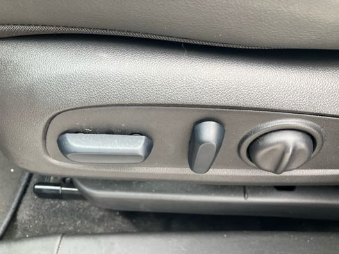 Used 2025 Buick Encore GX Avenir w/ Avenir Technology Package FWD image 11
