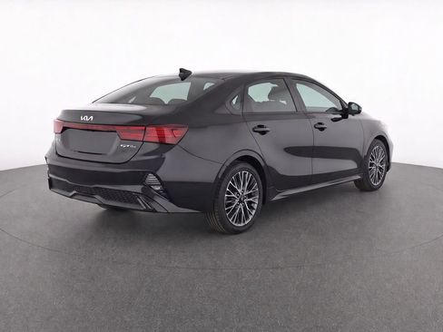 Used 2023 Kia Forte LXS FWD image 4