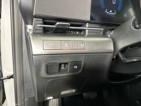 Used 2025 Hyundai Kona SEL image 19