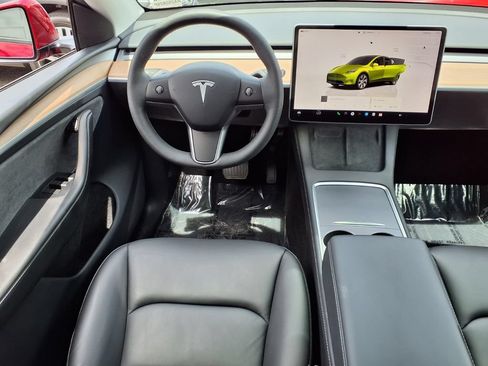 Used 2024 Tesla Model Y Long Range AWD/4WD image 15