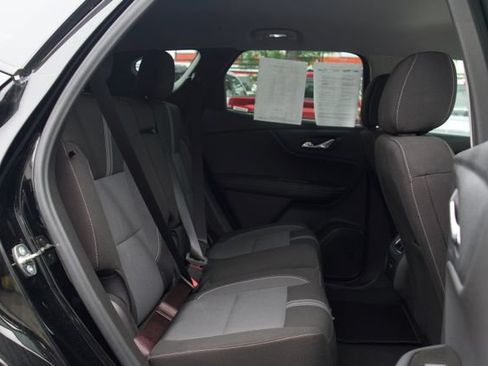 Used 2025 Chevrolet Blazer LT FWD image 28