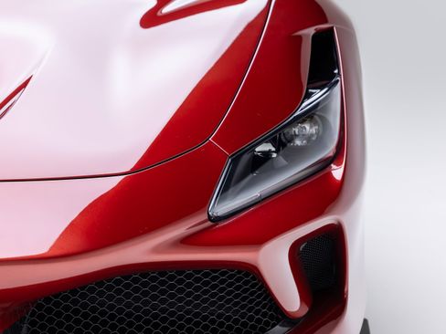 Certified 2022 Ferrari F8 Tributo RWD image 28