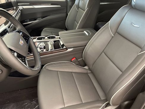 New 2025 Cadillac Escalade Premium Luxury image 9