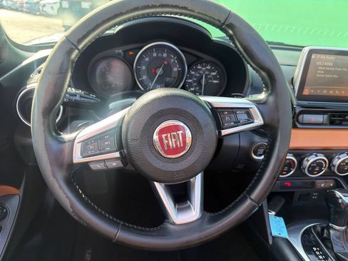 Used 2017 FIAT 124 Spider Lusso RWD image 19
