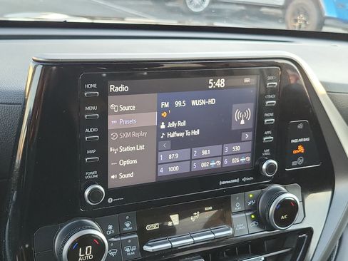 Certified 2021 Toyota Highlander LE image 30