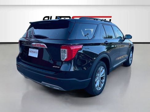 Used 2024 Ford Explorer XLT w/ Equipment Group 202A AWD/4WD image 7