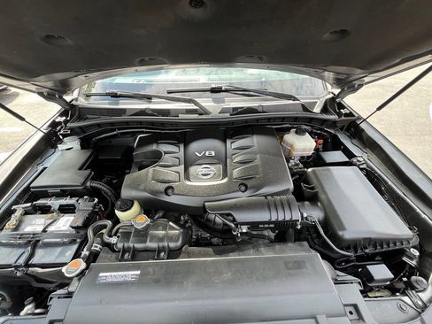 Used 2018 Nissan Armada Platinum w/ Captain Seat Package RWD image 30