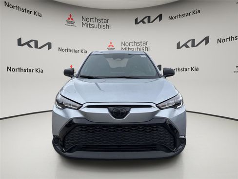 Used 2025 Toyota Corolla Cross AWD Hybrid image 8