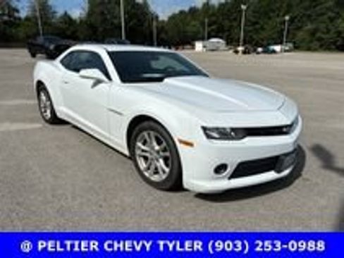 Used 2015 Chevrolet Camaro LT RWD image 1