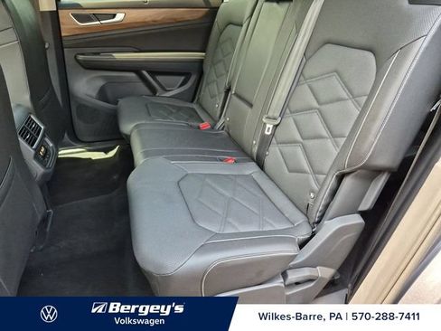 Certified 2025 Volkswagen Atlas SE AWD/4WD image 24