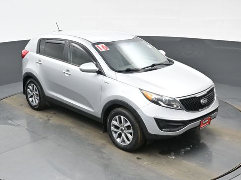 Used 2016 Kia Sportage LX image 31