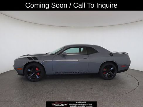 Used 2018 Dodge Challenger SXT RWD image 6