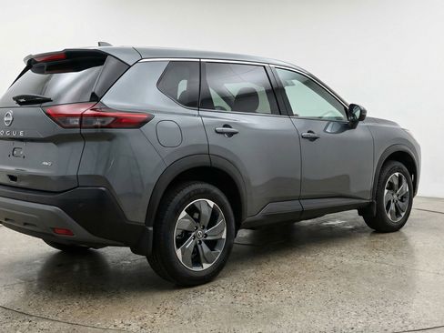 Used 2025 Nissan Rogue SV image 9