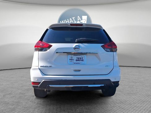 Used 2020 Nissan Rogue SV FWD image 5