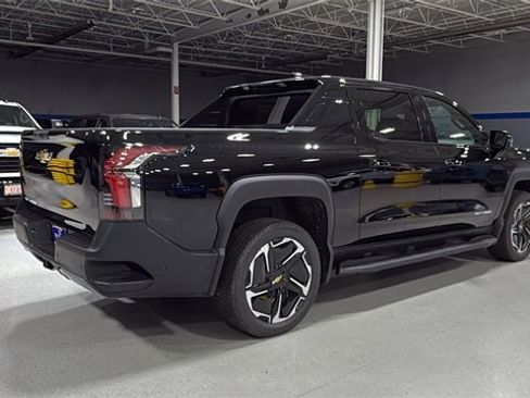 New 2026 Chevrolet Silverado EV LT image 4