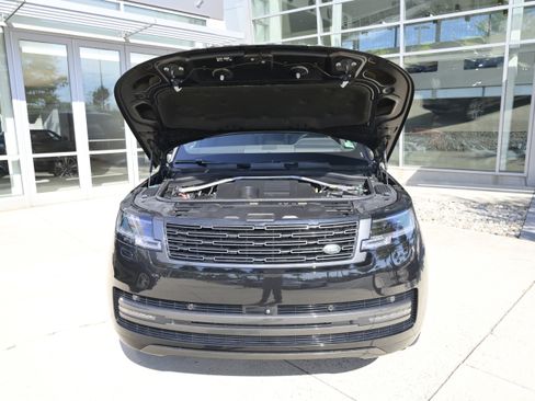 Used 2024 Land Rover Range Rover SE image 60